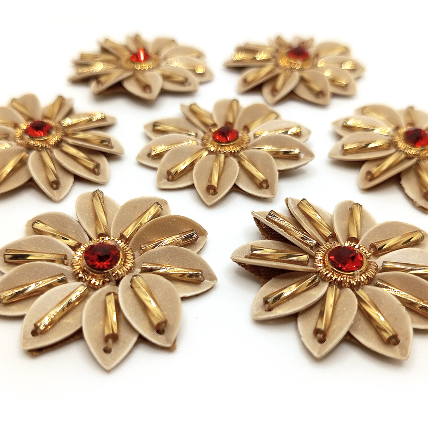 Lovetholy® (Pack Of 25Pcs) 3.5cm Flower Applique Patches (L-23)