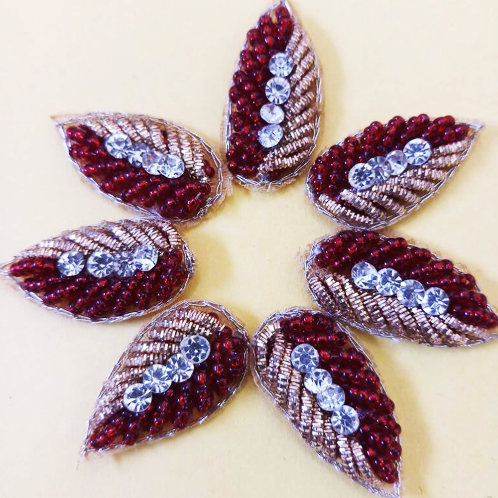 Lovetholy® (Pack Of 25Pcs) 2x1cm Leaf Applique Patches (L-22)